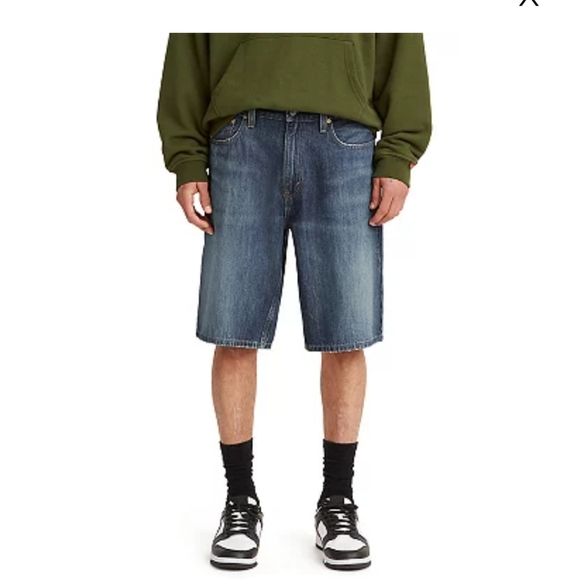 Levi's 469 loose shorts size 42 NWT - Picture 1 of 5